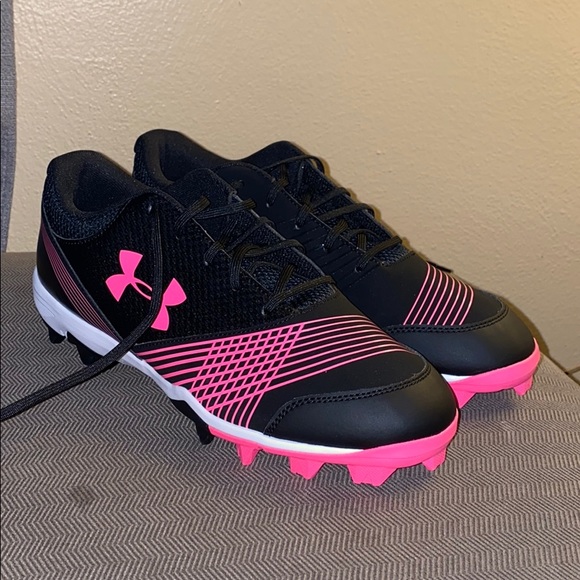 Shoes - Under Armour Cleats